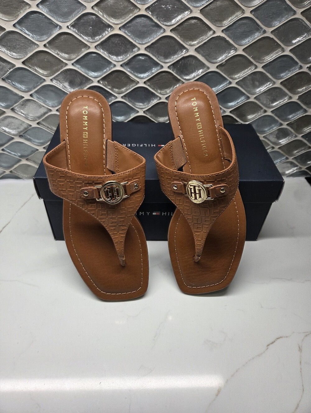 Tommy Hilfiger Joyli Thong Sandals Brown Size 7